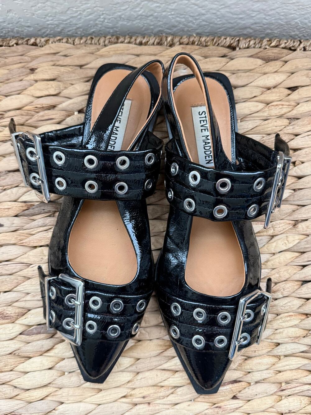 Steve Madden Grayn Black Patent Buckle Grommet Slingback Pointed Toe Flats 6.5